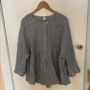 LINTICO NWOT LINEN AND COTTON BLEND